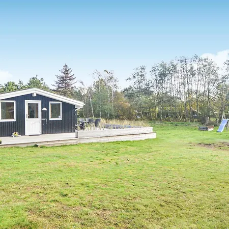 بيت للعطل Three-bedroom Holiday In Blåvand