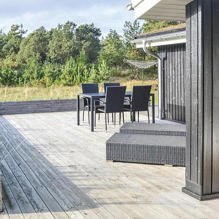 بيت للعطل Three-bedroom Holiday In Blåvand