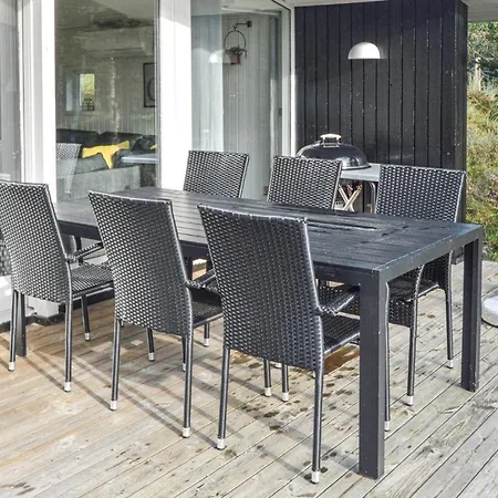 Three-bedroom Holiday In *