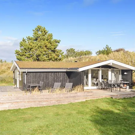 بيت للعطل Three-bedroom Holiday In Blåvand